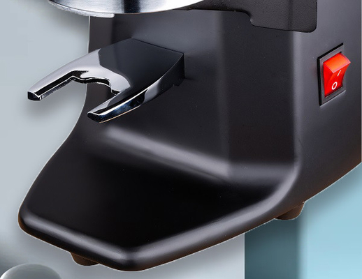 Il macinacaffè elettrico Coffee Mill Machine sbava pianamente il nero della macchina per la frantumazione